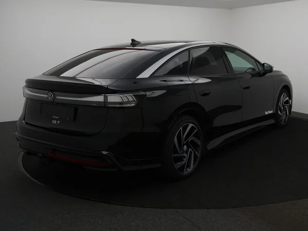 VOLKSWAGEN ID.7 (2026) — foto 12 van 25