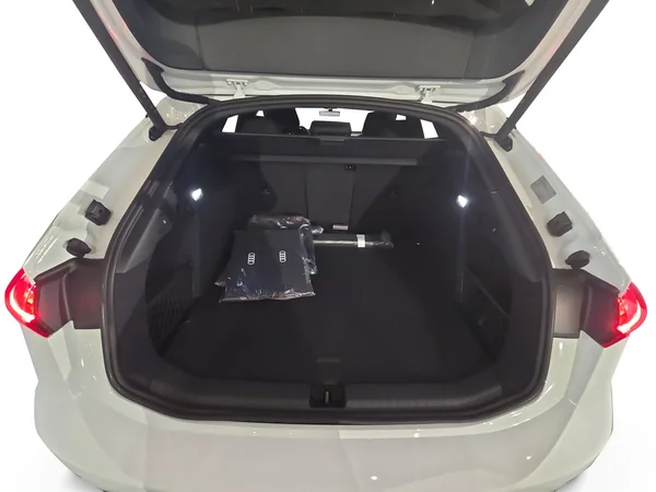 AUDI A6 Avant e-tron (2026) — foto 10 van 24