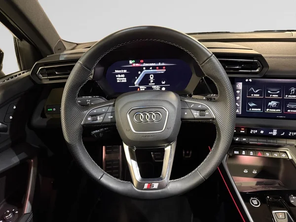 AUDI A3 Alltstreet (2024) — foto 3 van 32