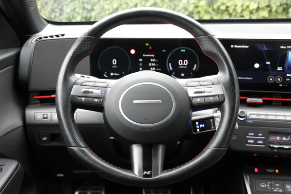Hyundai Kona (2023) — foto 9 van 44