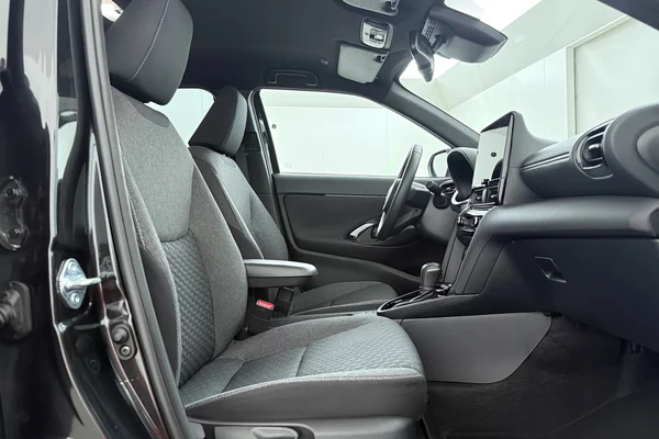 Toyota Yaris Cross Hybrid (HEV) (2025) — foto 16 van 18
