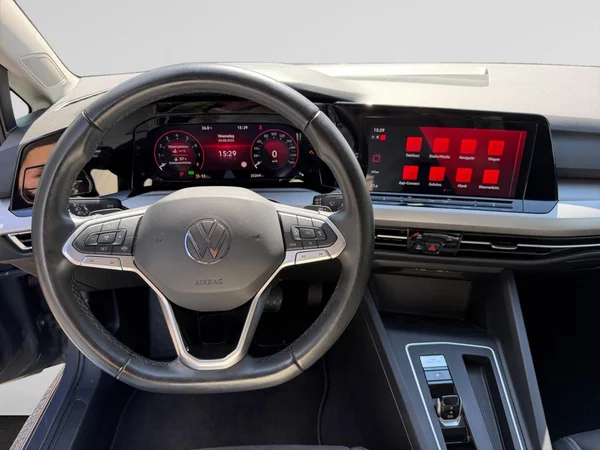 VOLKSWAGEN Golf VIII SW (2024) — foto 7 van 20
