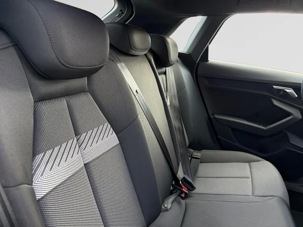 AUDI A3 Sportback (2023) — foto 9 van 24