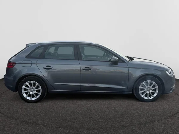 AUDI A3 Sportback (2013) — foto 2 van 14