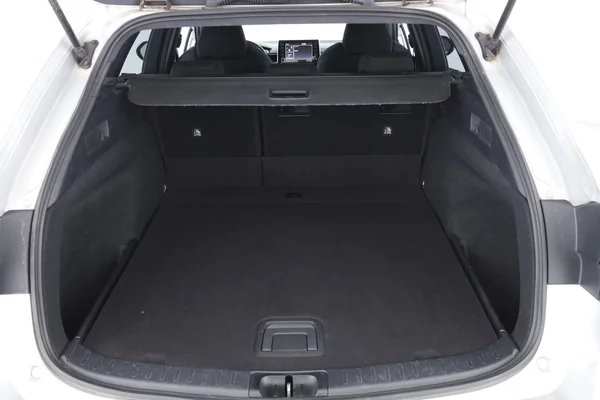Suzuki Swace (2022) — foto 8 van 16