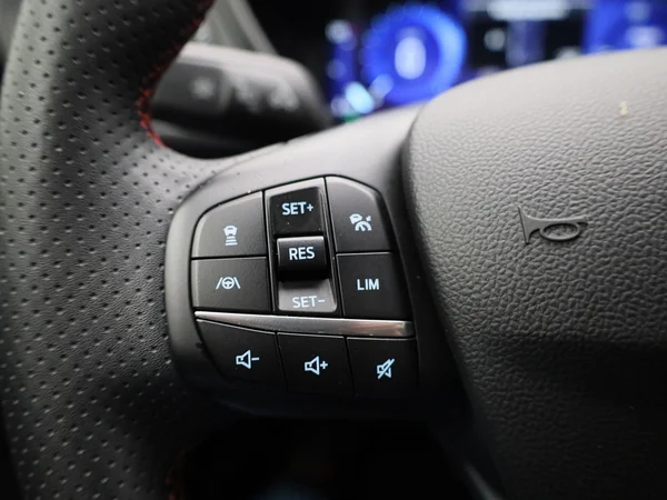 Ford Kuga (2023) — foto 15 van 45