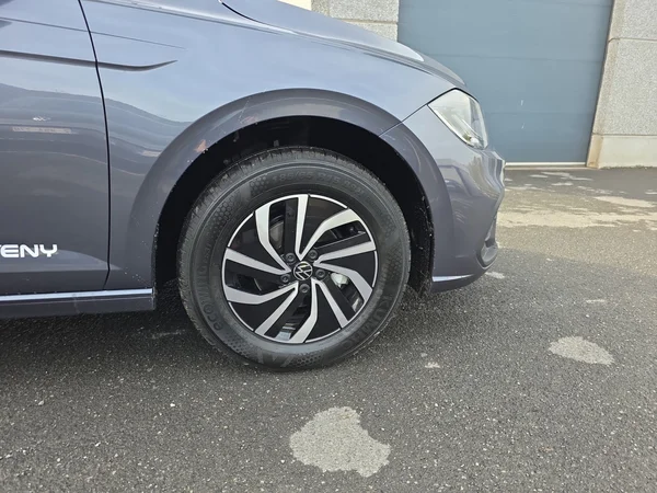 VOLKSWAGEN Polo (2025) — foto 35 van 43