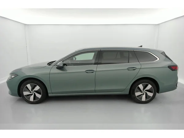 VOLKSWAGEN Passat SW (2025) — foto 31 van 36