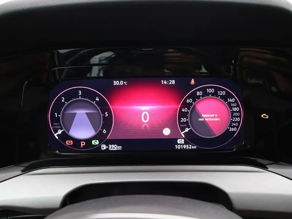 Volkswagen Golf (2022) — foto 5 van 26