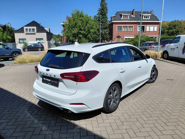 Ford Focus (2024) — foto 12 van 17