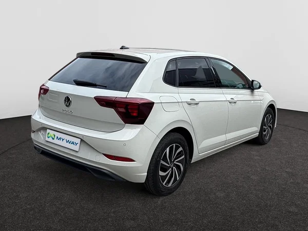 VOLKSWAGEN Polo (2023) — foto 9 van 15