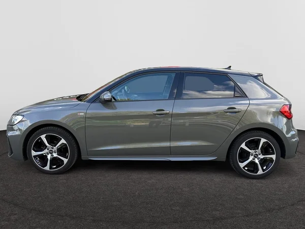 AUDI A1 Sportback (2023) — foto 9 van 16