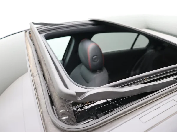 Mercedes-Benz A-Klasse (2022) — foto 9 van 26