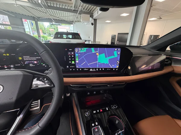 AUDI A5 Avant e-hybrid (PHEV) (2025) — foto 2 van 16
