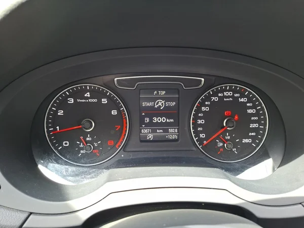 AUDI Q3 (2018) — foto 6 van 24