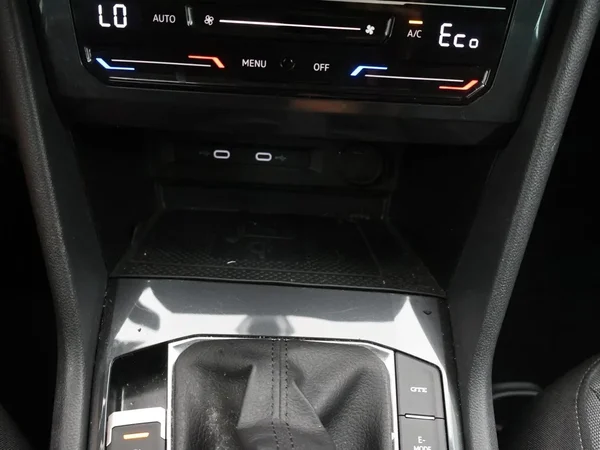 Volkswagen Tiguan (2022) — foto 26 van 27