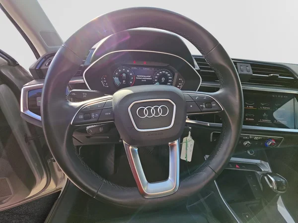 AUDI Q3 Sportback (2022) — foto 4 van 24