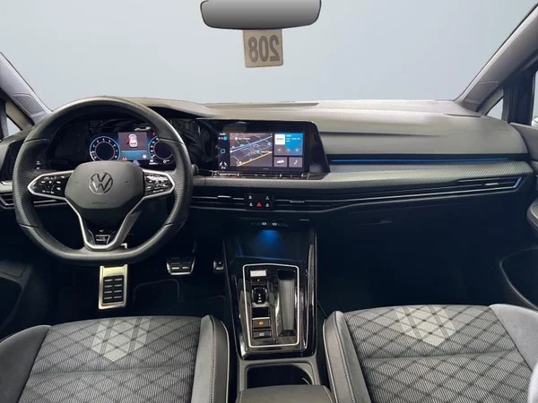 VOLKSWAGEN Golf VIII (2023) — foto 8 van 31