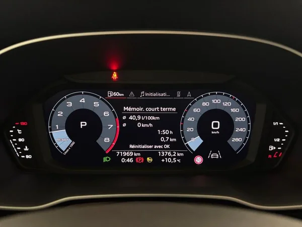 AUDI Q3 (2022) — foto 6 van 26