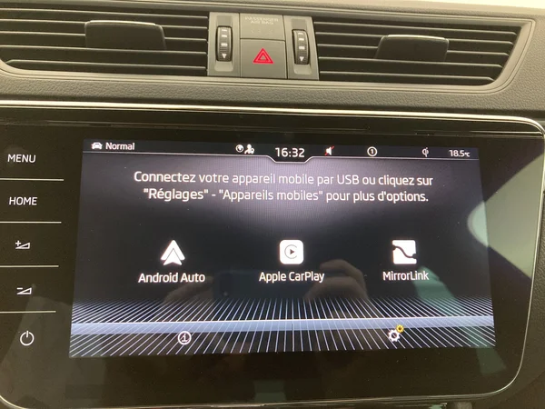 SKODA Superb Combi (2023) — foto 5 van 31