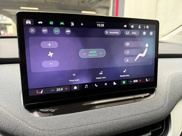 SKODA Enyaq (2026) — foto 2 van 20