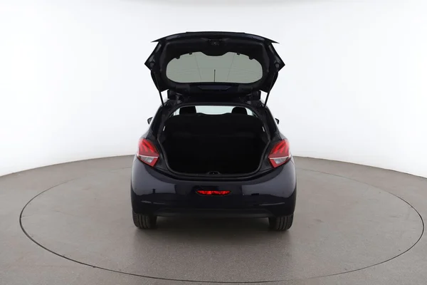 Peugeot 208 (2019) — foto 7 van 16