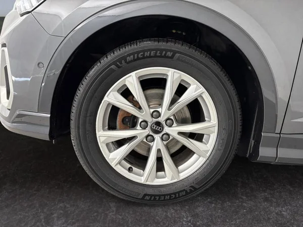 AUDI Q3 Sportback (2023) — foto 4 van 35