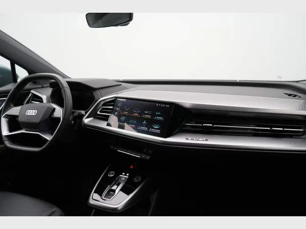 AUDI Q4 e-tron (2023) — foto 23 van 31