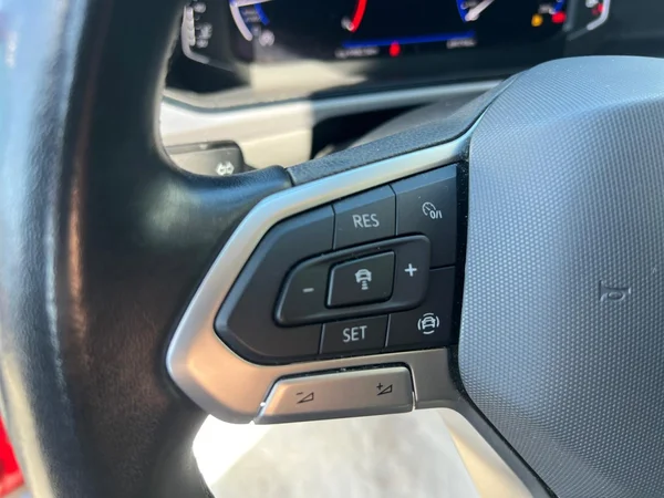 VOLKSWAGEN T-Roc (2022) — foto 5 van 24