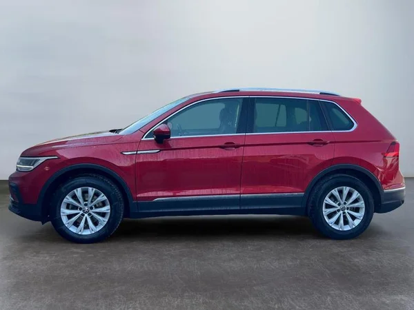 VOLKSWAGEN Tiguan Dsl (2022) — foto 24 van 28