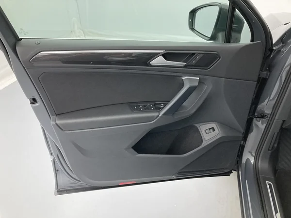 VOLKSWAGEN Tiguan Dsl (2022) — foto 3 van 36