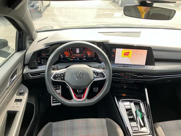 VOLKSWAGEN Golf VIII GTI (2023) — foto 21 van 25