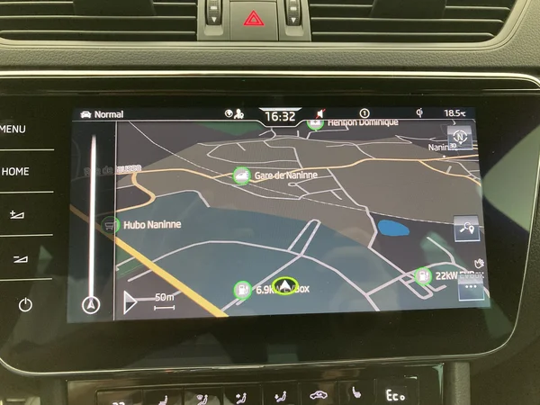SKODA Superb Combi (2023) — foto 4 van 31