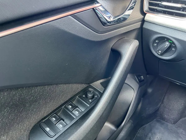 SKODA Kamiq (2024) — foto 4 van 16