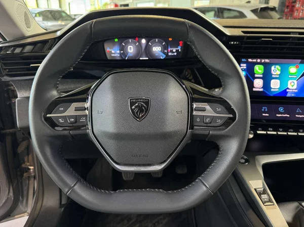 Peugeot 308 (2023) — foto 6 van 14