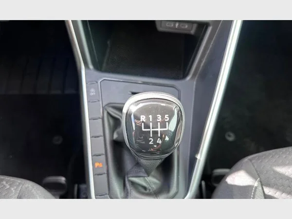 Volkswagen Polo (2024) — foto 18 van 28