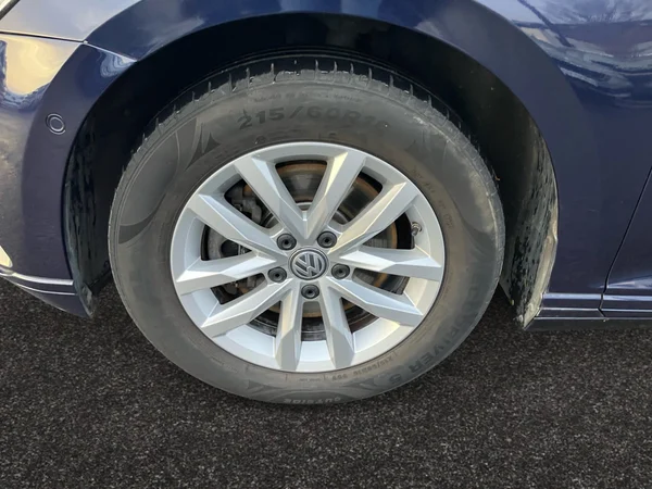VOLKSWAGEN Passat SW (2015) — foto 6 van 23