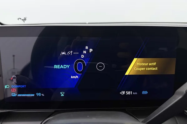 Renault E-Scenic E-Tech (2025) — foto 11 van 34