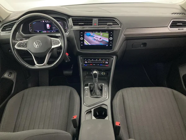 VOLKSWAGEN Tiguan Allspace (2022) — foto 8 van 35