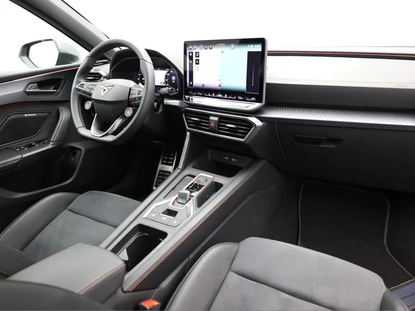 CUPRA Leon SW (2024) — foto 21 van 27