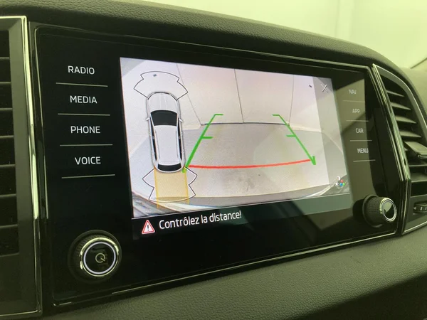 SKODA Karoq Dsl (2021) — foto 18 van 36