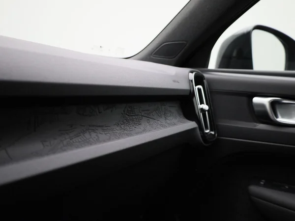 Volvo XC40 (2023) — foto 19 van 41