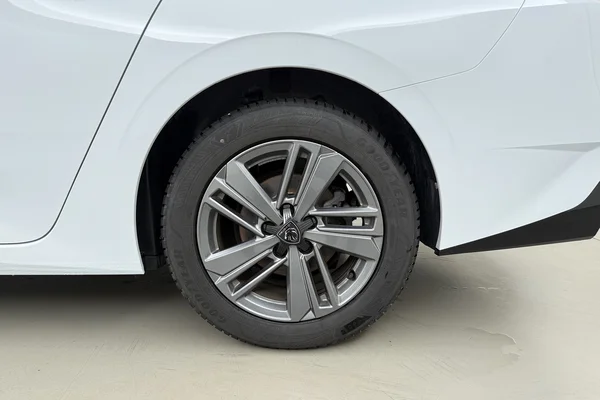 Peugeot 308 SW (2024) — foto 16 van 19