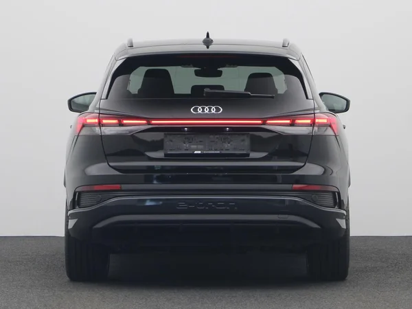 AUDI Q4 e-tron (2025) — foto 22 van 25