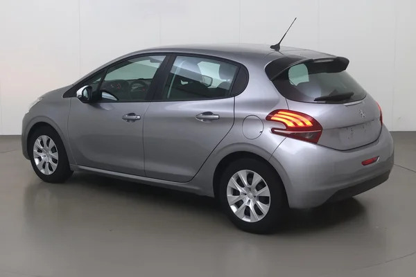 Peugeot 208 (2019) — foto 9 van 15