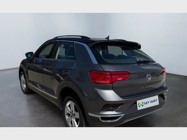 Volkswagen T-Roc (2019) — foto 17 van 22