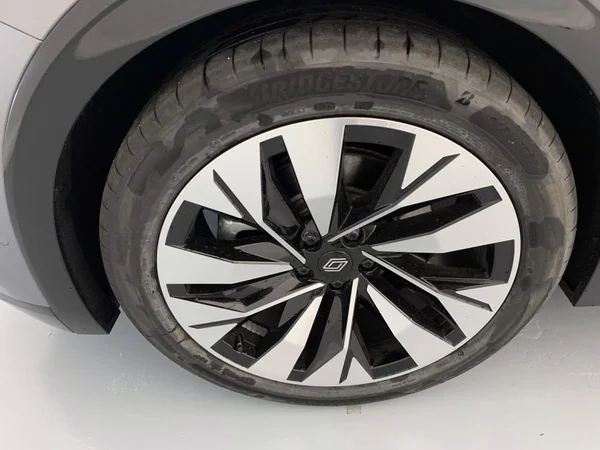 Renault Rafale E-TECH (HEV) (2026) — foto 15 van 24
