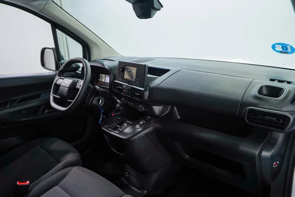 Toyota E-Proace Van Mwb (2024) — foto 22 van 59