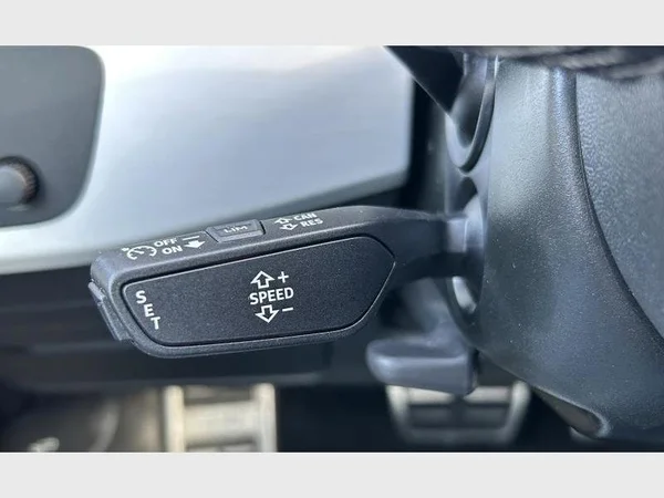 Audi A4 (2023) — foto 28 van 40