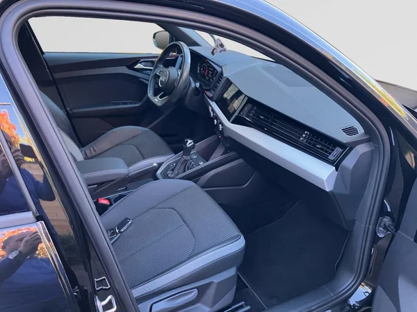 AUDI A1 Sportback (2023) — foto 3 van 24